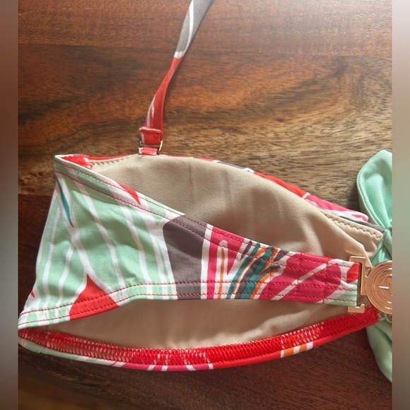 Victoria’s Secret Bikini Top Like New! Tropical Print Size Small - Picture 8 of 13